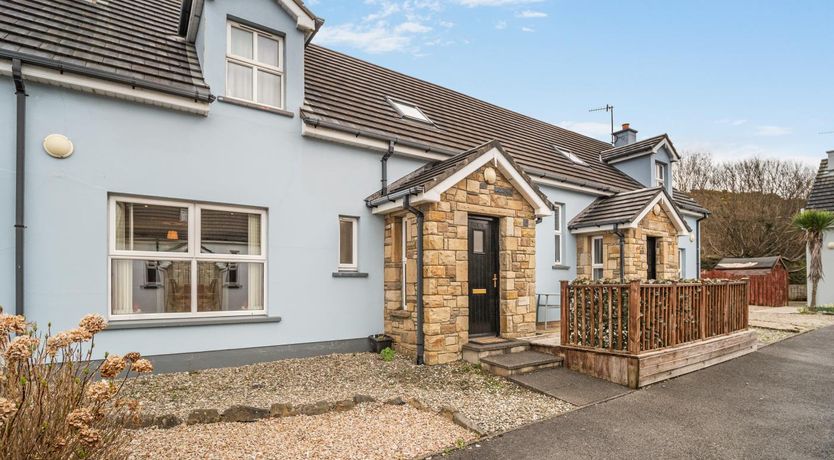 Photo of 4 Bed in Portnoo