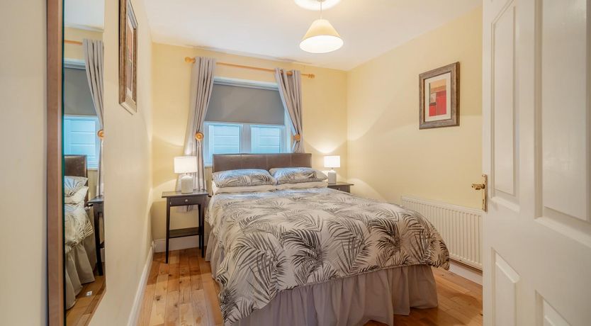 Photo of 4 Bed in Portnoo
