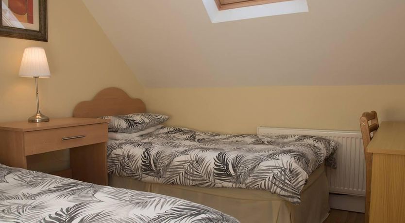 Photo of 4 Bed in Portnoo