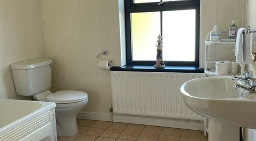 Photo of 4 Bed in Westport