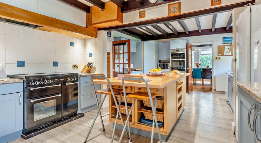 Photo of 4 Bed in Binfield