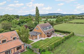 Photo of 4-bed-in-great-broughton