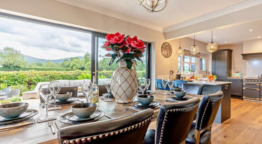 Photo of 4 Bed in Middlesbrough