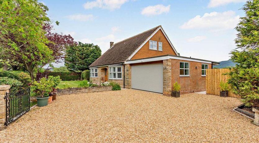 Photo of 4 Bed in Great Broughton