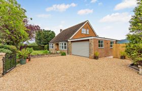 Photo of 4-bed-in-great-broughton