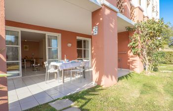 L'Esquinade (G1003) Apartment 13 Holiday Home