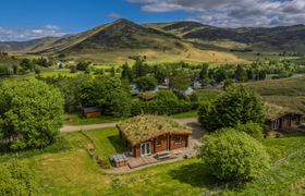 Photo of cragdhu-log-cabin