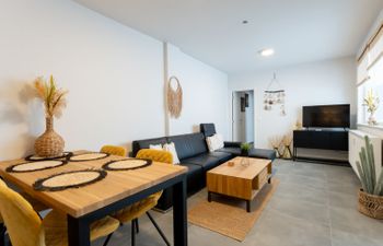 Moyo Holiday Home