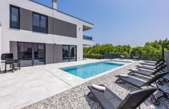 Delecto Holiday Home