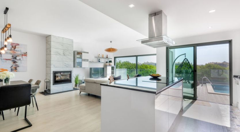 Photo of Linda Villa 3