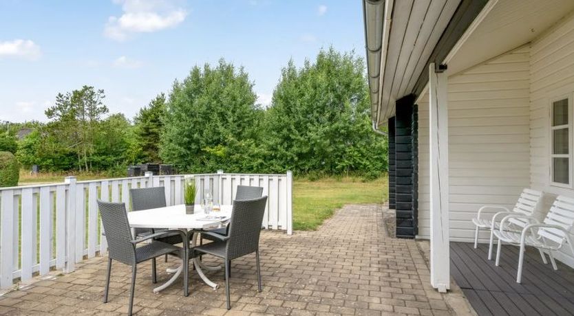 Photo of "Blesse" - 500m to the fjord