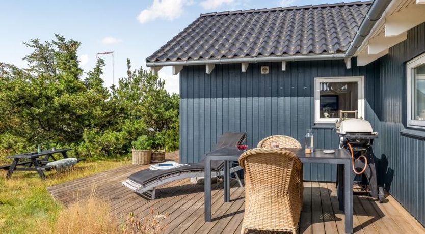 Photo of "Effie" - 500m from the sea