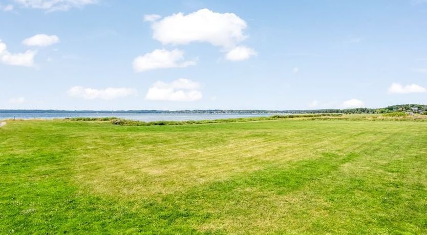 Photo of "Arian" - 25m from the sea