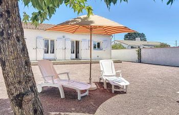 Ryff Holiday Home