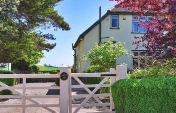 Bryn Tor Holiday Home