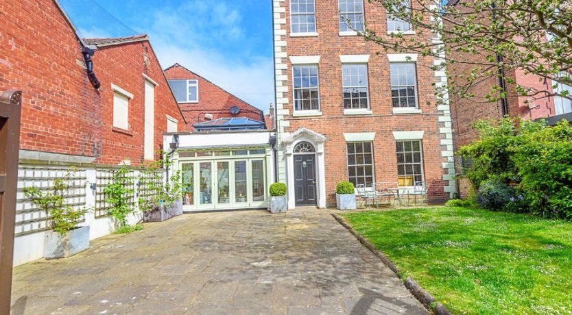 Photo of Harold Villa