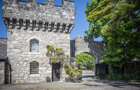 Photo of hen-wrych-hall-tower