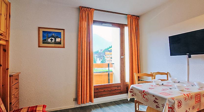 Photo of Carlines 1 - 46 Apartment 2