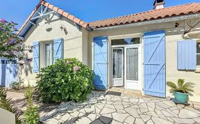 Photo of Les Volets Bleus