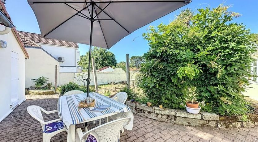 Photo of Les Volets Bleus