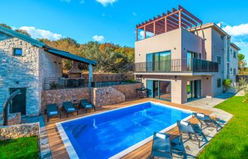 Le Maris Holiday Home