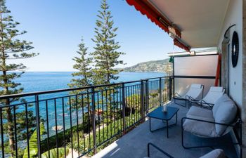 Seaview Holiday Home