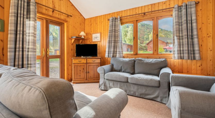 Photo of Loch Meiklie 3 bed Holiday Home 2