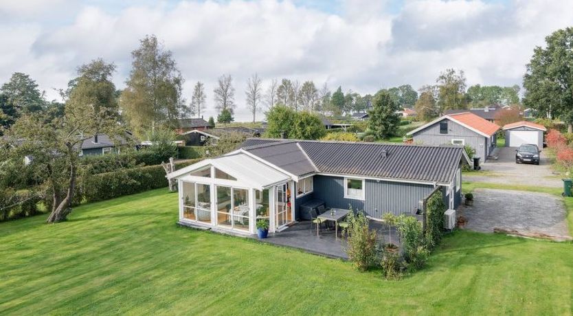 Photo of "Leani" - 200m from the sea