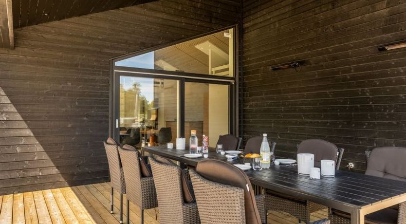 Photo of "Mads" - 700m from the sea