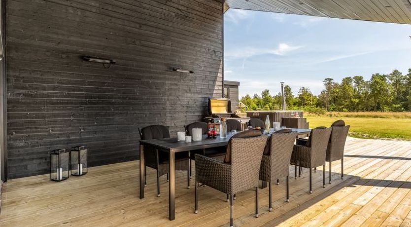 Photo of "Mads" - 700m from the sea