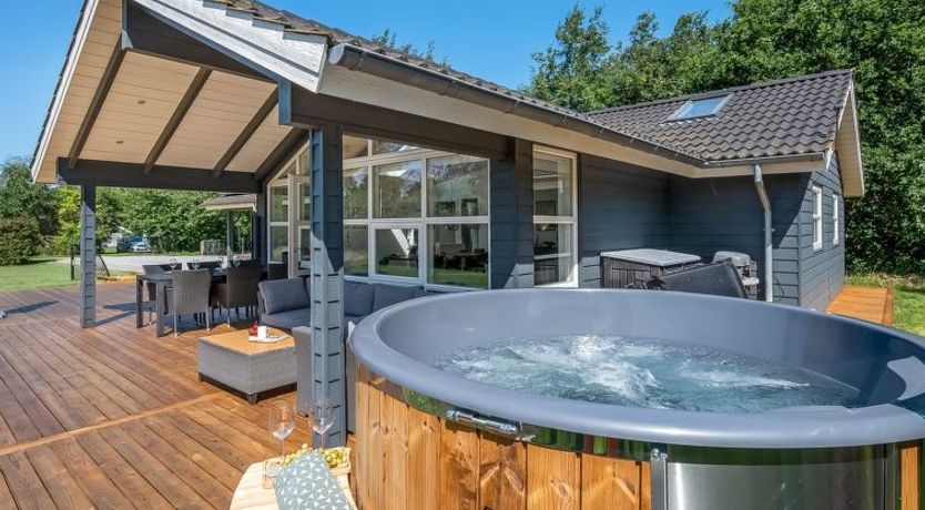 Photo of "Alrike" - 850m from the sea