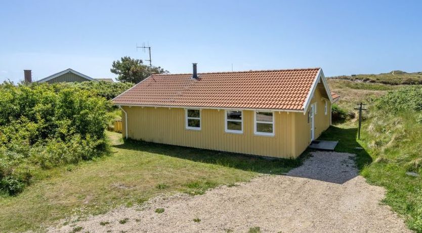 Photo of "Midja" - 800m from the sea