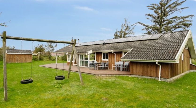 Photo of "Aleta" - 500m from the sea