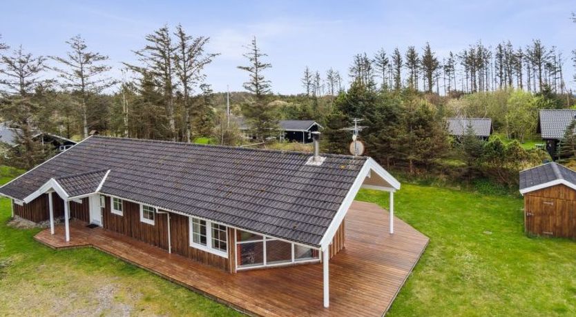 Photo of "Aleta" - 500m from the sea