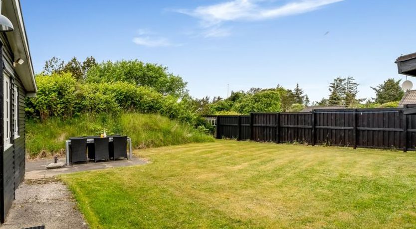 Photo of "Aku" - 700m from the sea