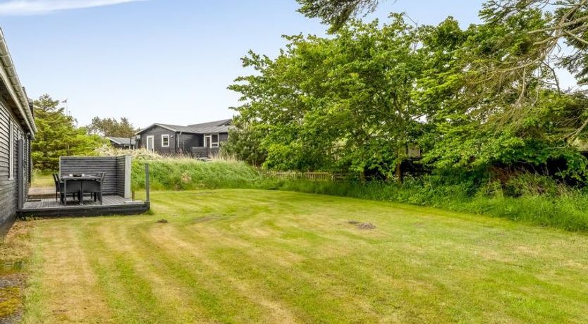 Photo of "Aku" - 700m from the sea