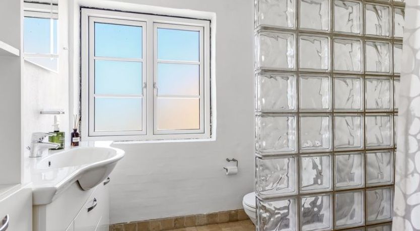 Photo of "Rosabel" - 1km from the sea