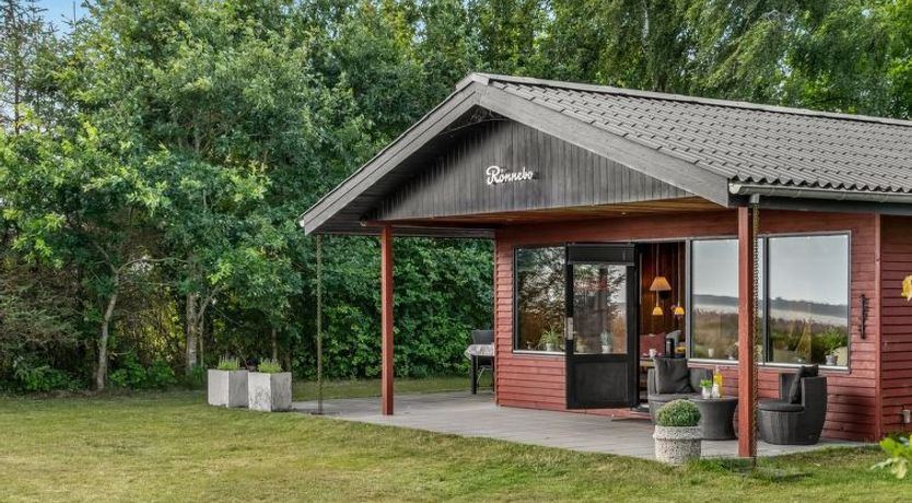 Photo of "Tayana" - 75m to the fjord