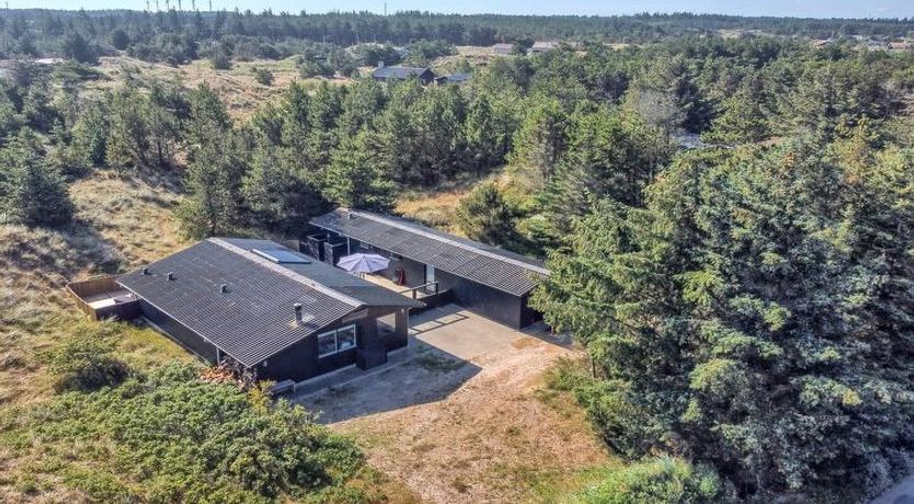 Photo of "Druscilla" - 650m from the sea