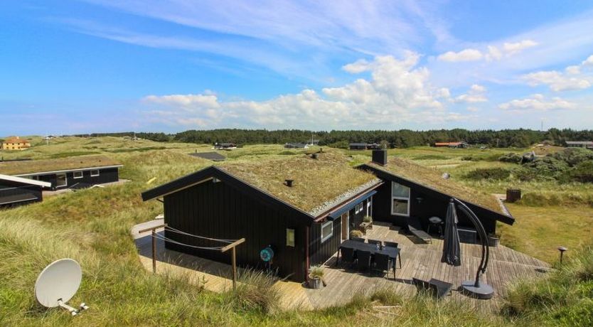 Photo of "Eelin" - 275m from the sea