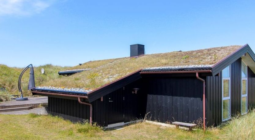 Photo of "Eelin" - 275m from the sea