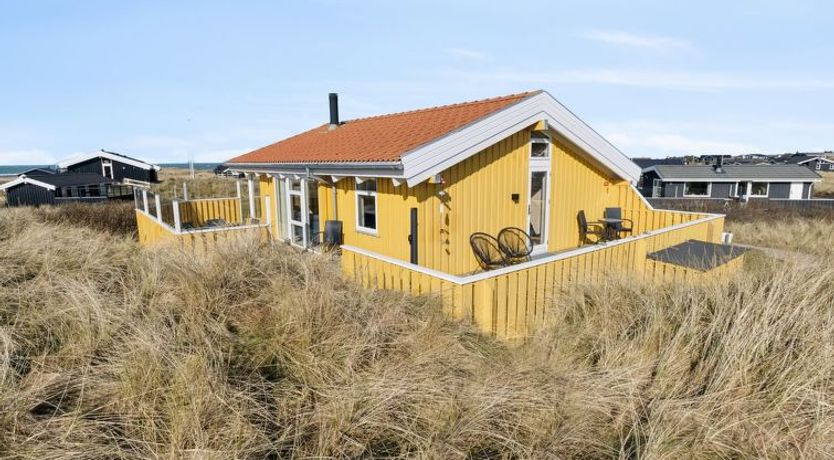 Photo of "Bjarni" - 239m from the sea