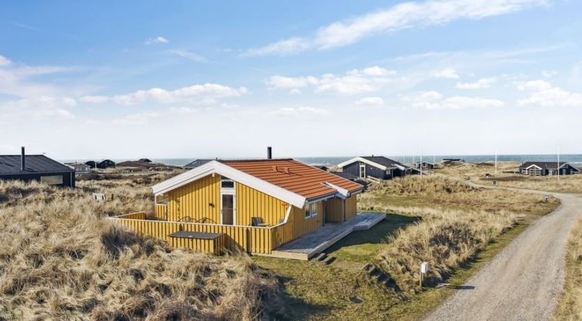 Photo of "Bjarni" - 239m from the sea