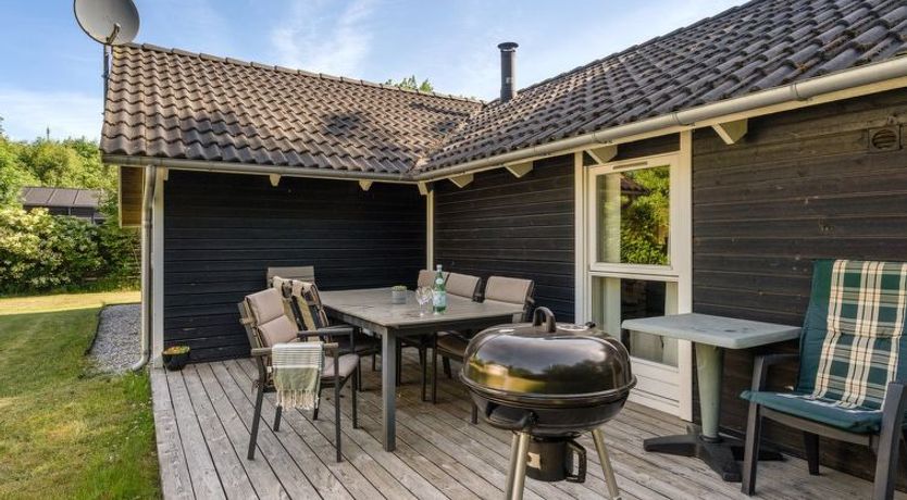 Photo of "Elita" - 1.7km from the sea