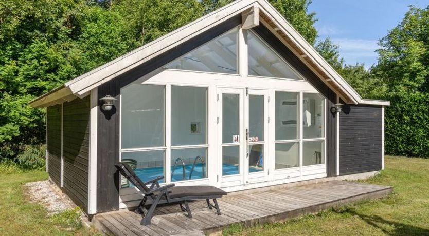 Photo of "Elita" - 1.7km from the sea