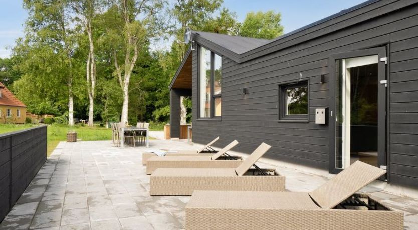 Photo of "Hana" - 800m from the sea