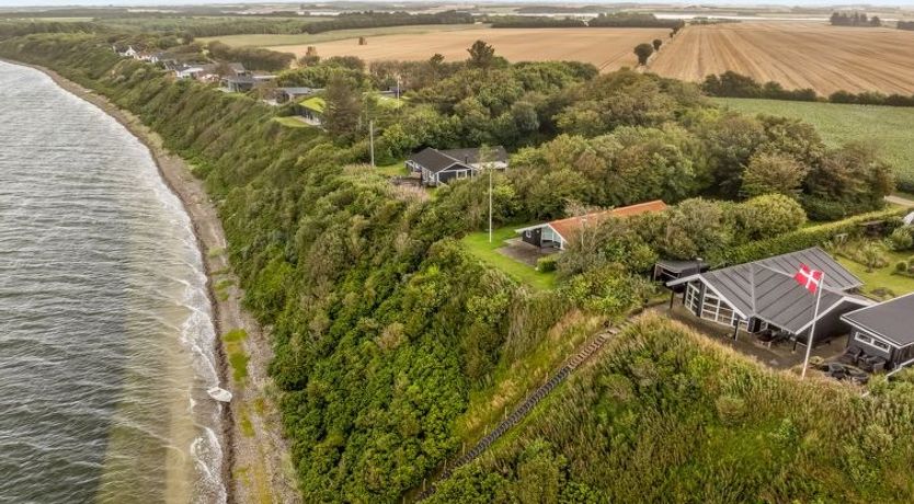 Photo of "Diderik" - 20m to the fjord