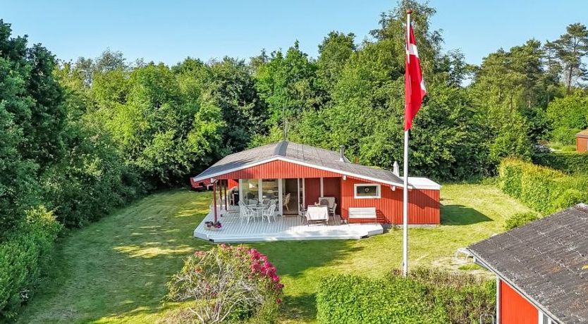 Photo of "Viktoria" - 500m from the sea