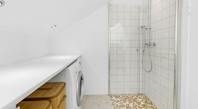 Photo of "Hughe" - 1.3km from the sea