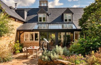 Berry Pen Cottage Holiday Home